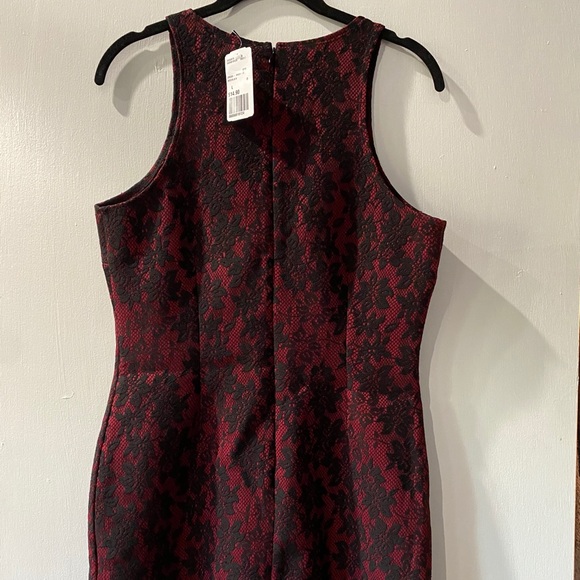 Red lace Forever 21 dress - Picture 3 of 3